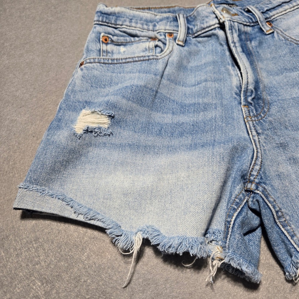 Lucky Brand Relaxed Short Womens 4/27 Light Wash Distressed Raw Hem Denim Shorts - Picture 7 of 10